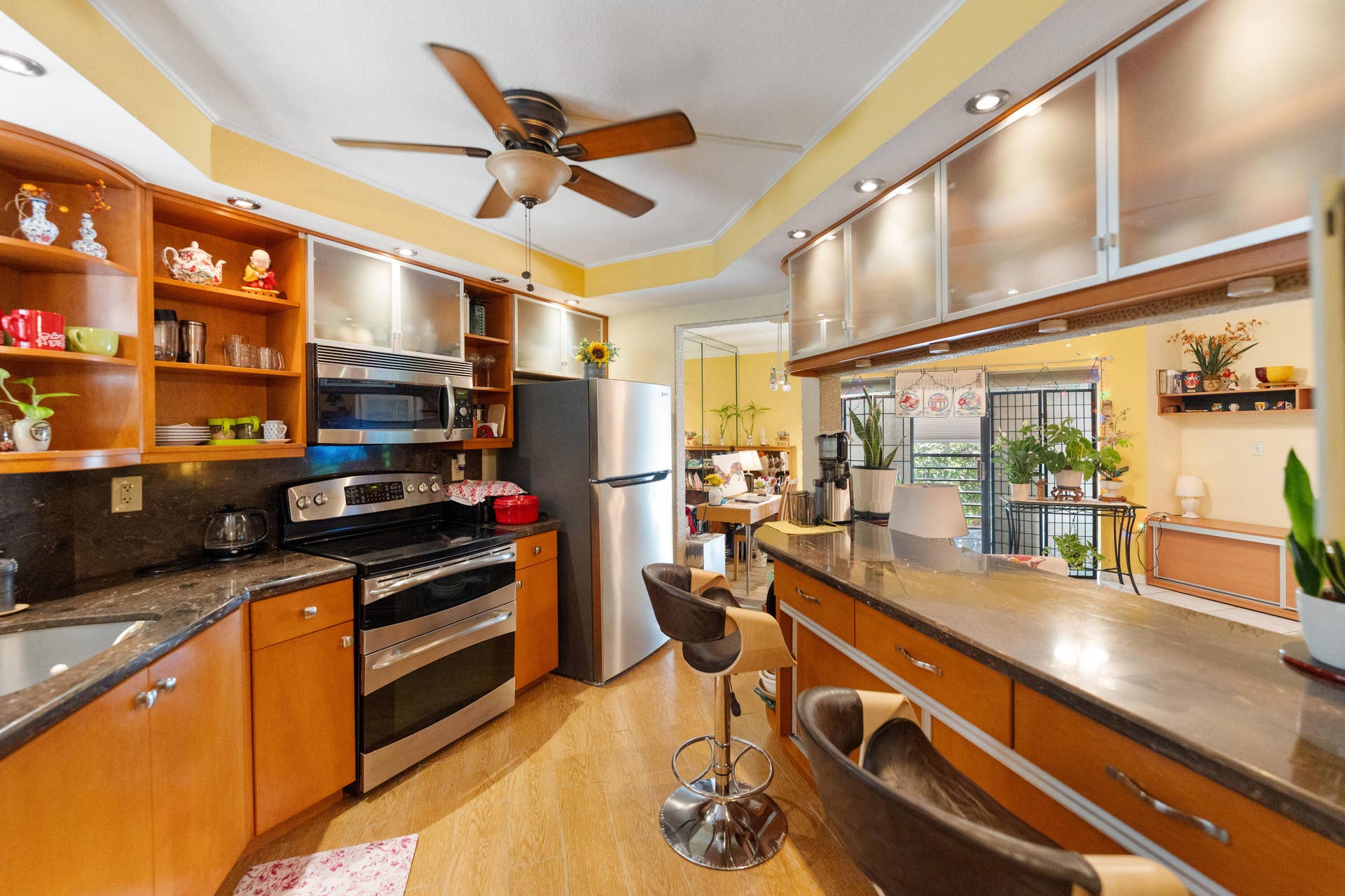 6555 W BROWARD Boulevard, #403, Plantation, FL 33317 Custom build Kitchen