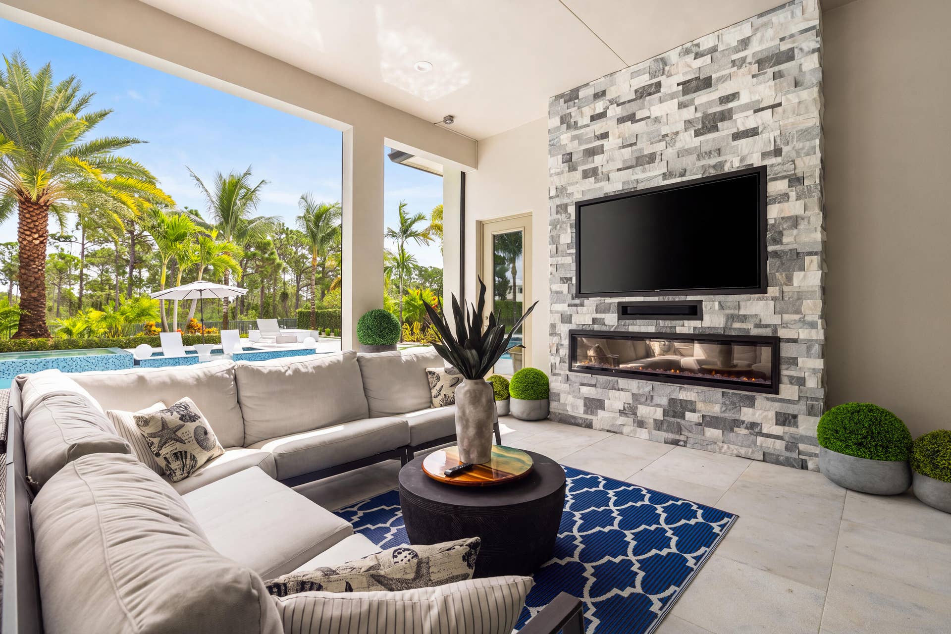 19743 SE Gallberry Drive, Jupiter, FL 33458 Loggia