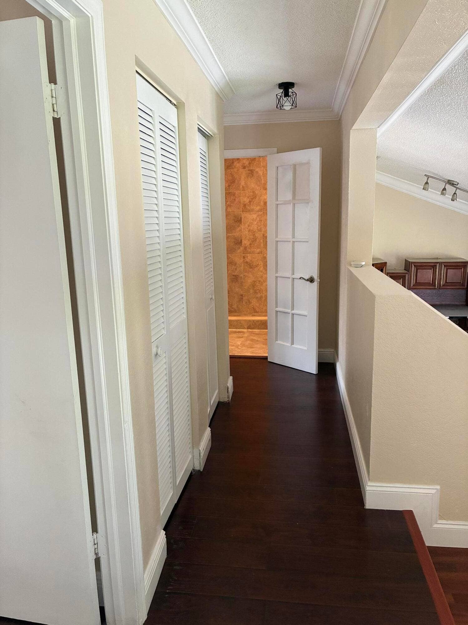 11560 NW 23RD Street NW, #E, Coral Springs, FL 33065 upstair loft hall way