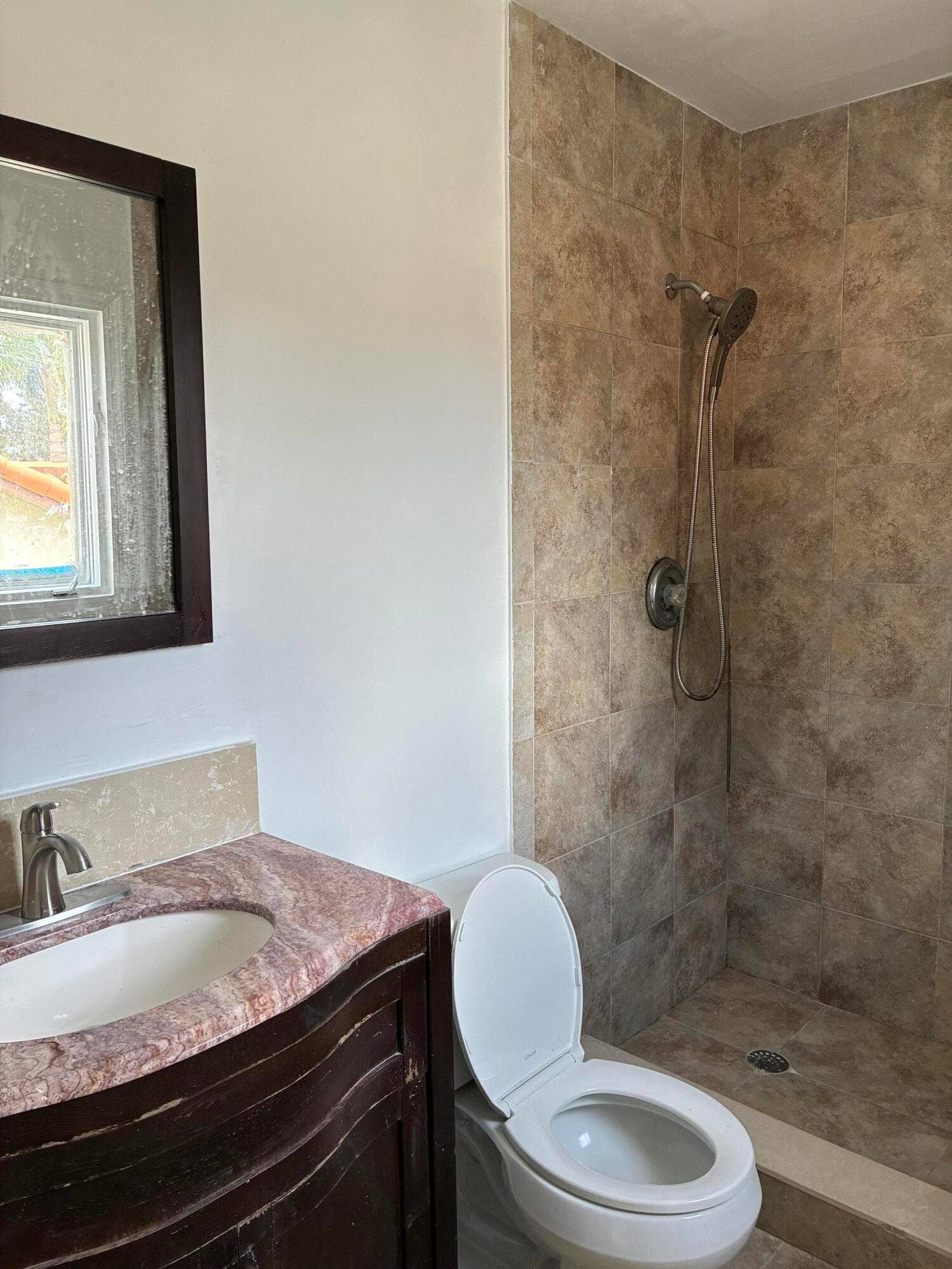 11560 NW 23RD Street NW, #E, Coral Springs, FL 33065 main bathroom