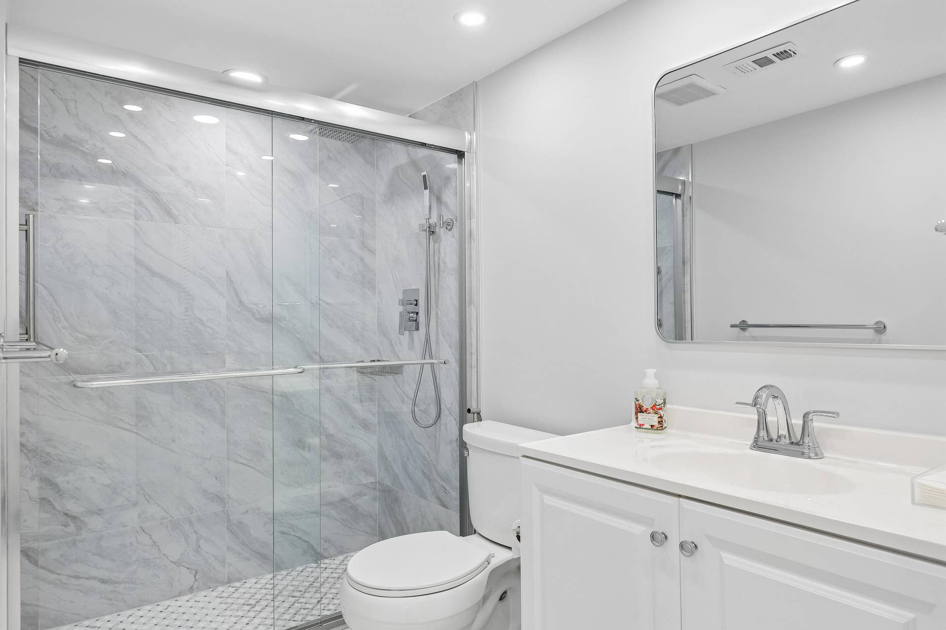 711 N Birch Road, #204, Fort Lauderdale, FL 33304 Remodeled