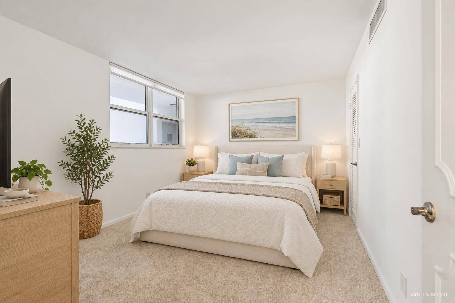 711 N Birch Road, #204, Fort Lauderdale, FL 33304 Virtually staged-furniture only