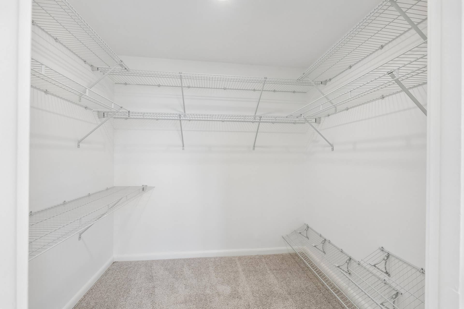 711 N Birch Road, #204, Fort Lauderdale, FL 33304 Very large walk-in closet