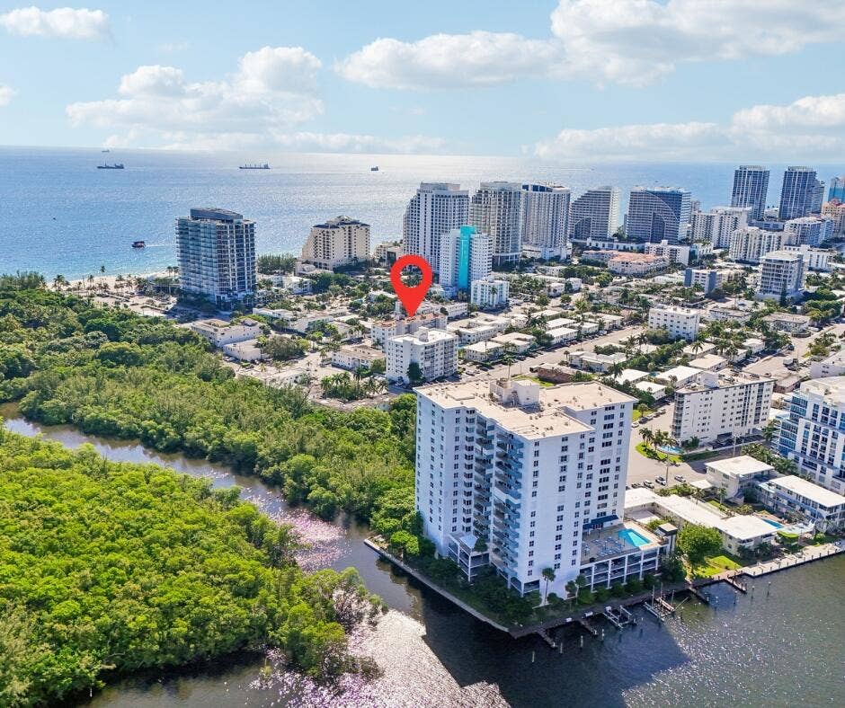711 N Birch Road, #204, Fort Lauderdale, FL 33304 Hotels, restaurants, nightlife and events to your South.
