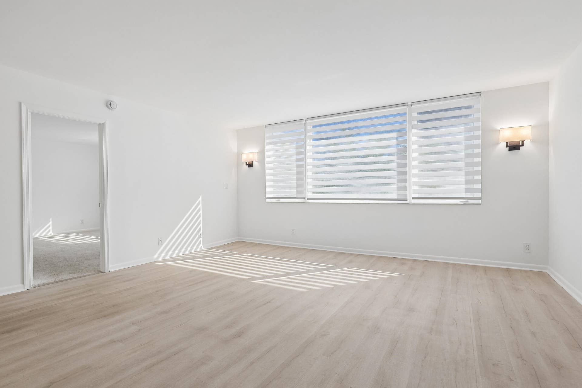 711 N Birch Road, #204, Fort Lauderdale, FL 33304 It is a split bedroom plan with the primary bedroom on the East side.
