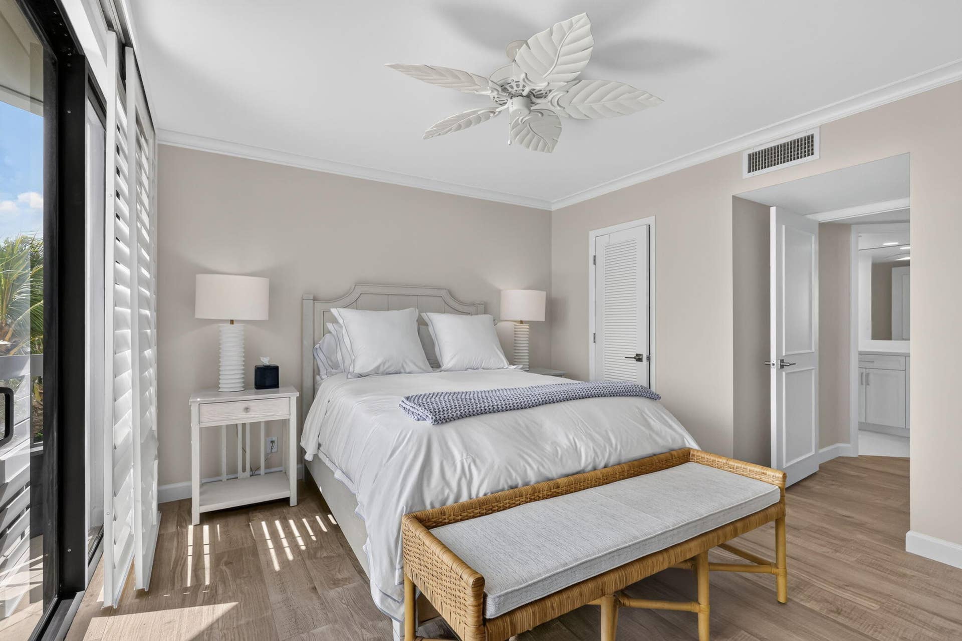 120 S Ocean Boulevard, #4A, Delray Beach, Delray Beach, FL 33483 34-web-or-mls-031__14A8185