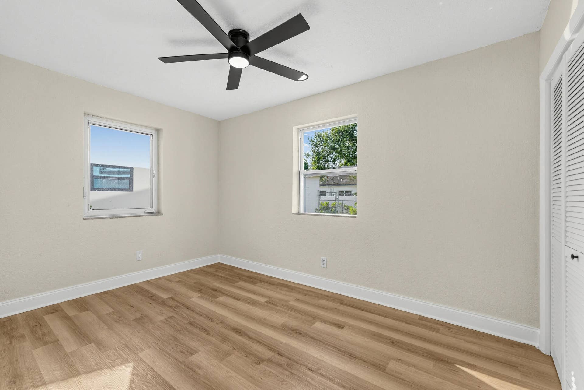 3040 NW 8TH Place, Fort Lauderdale, FL 33311 19