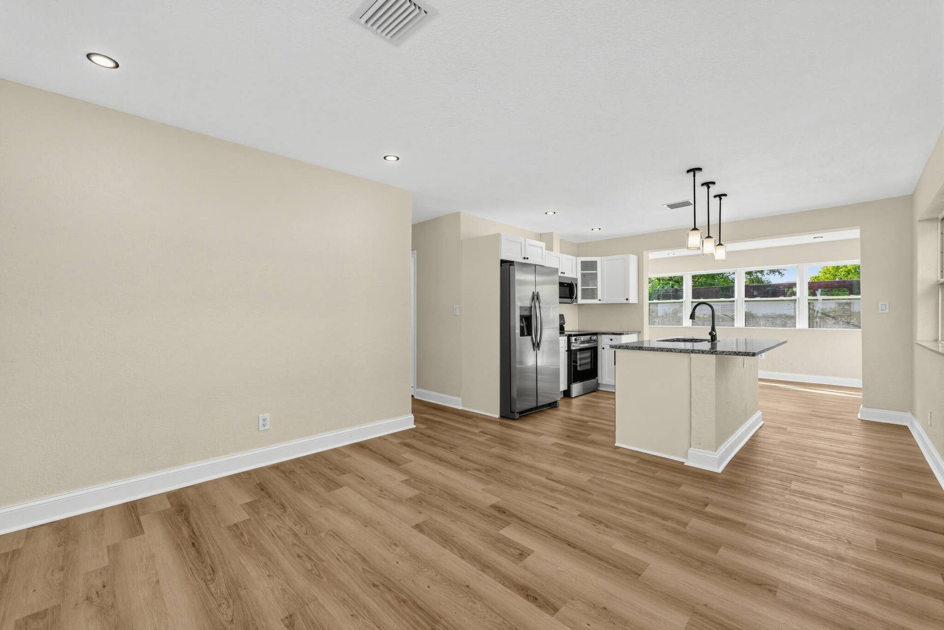 3040 NW 8TH Place, Fort Lauderdale, FL 33311 8