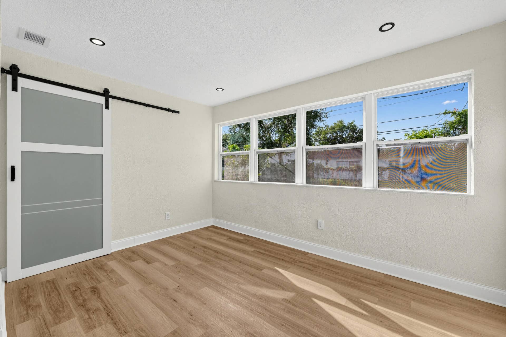 3040 NW 8TH Place, Fort Lauderdale, FL 33311 24