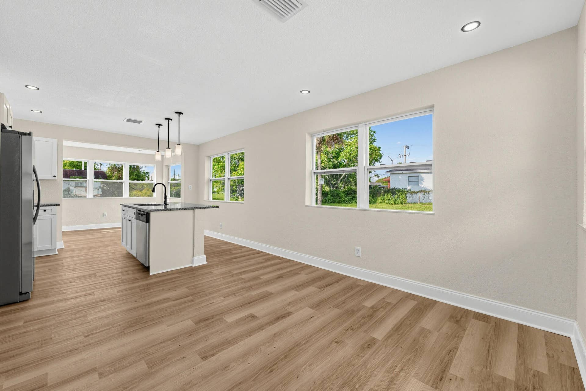 3040 NW 8TH Place, Fort Lauderdale, FL 33311 7