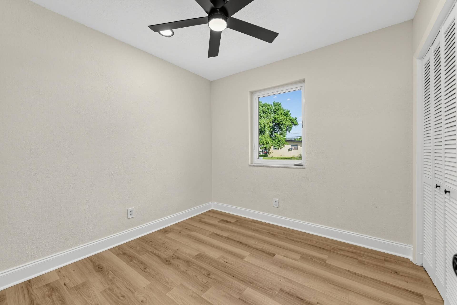 3040 NW 8TH Place, Fort Lauderdale, FL 33311 21