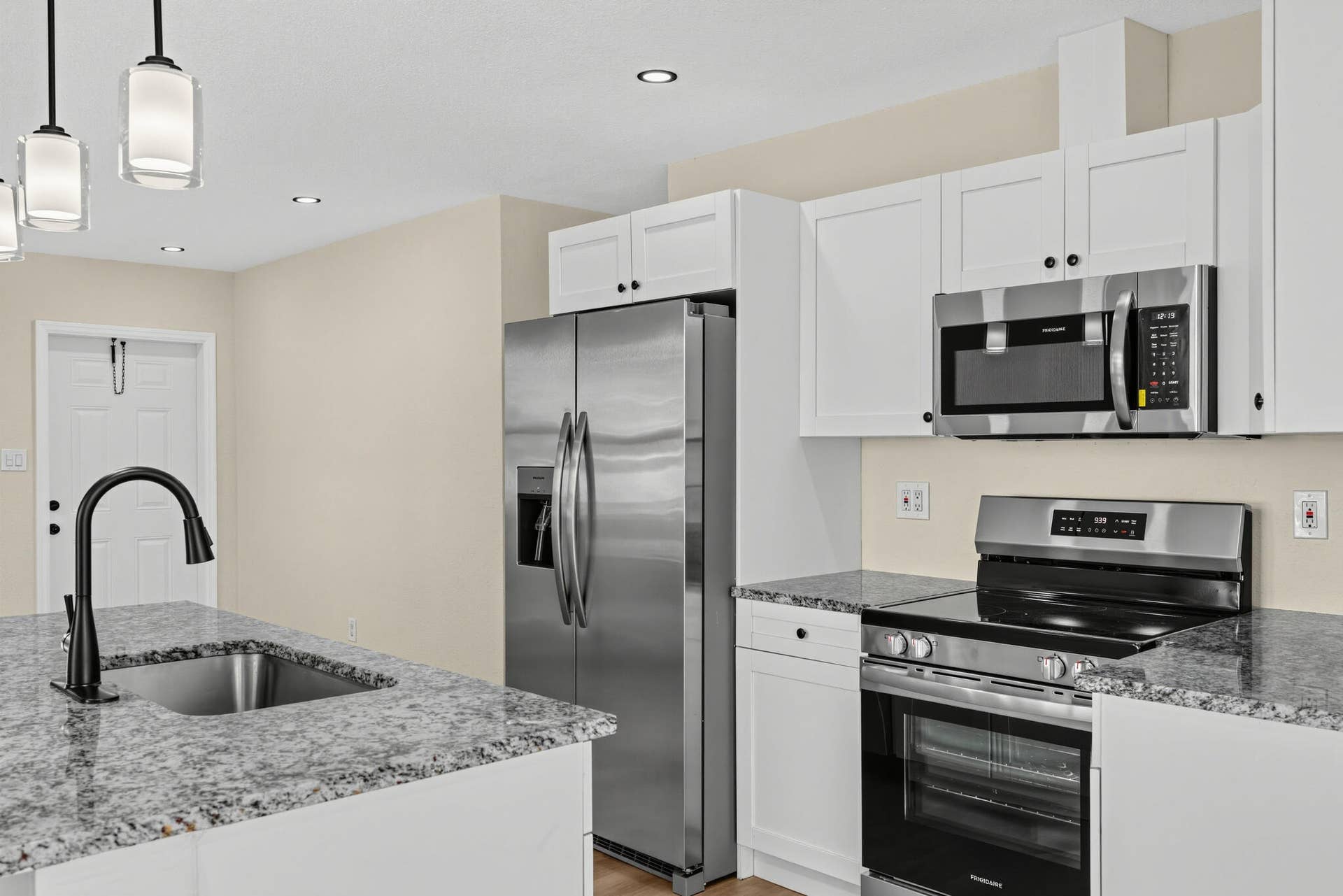 3040 NW 8TH Place, Fort Lauderdale, FL 33311 11