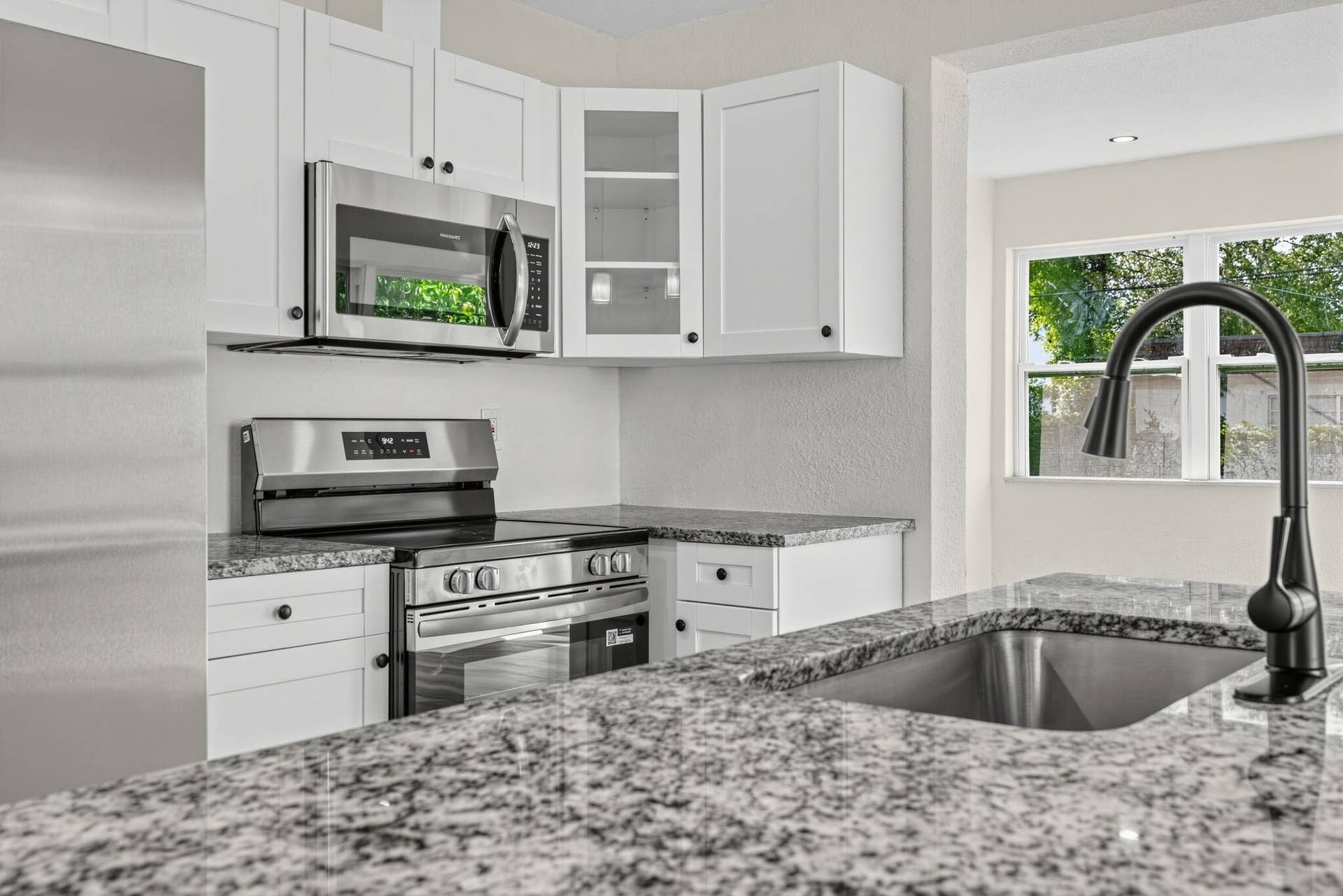 3040 NW 8TH Place, Fort Lauderdale, FL 33311 13