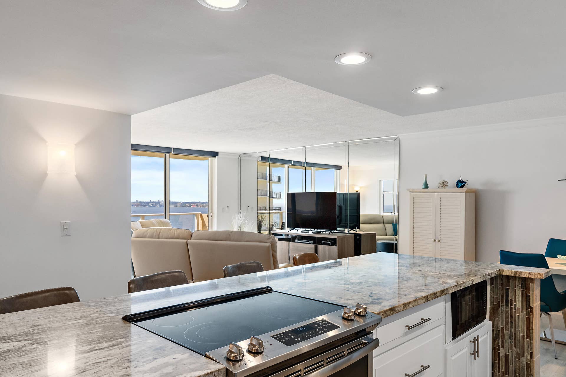 5440 N OCEAN Drive, #PH205, Singer Island, FL 33404 041-5440NOceanDr-PH205-SingerIsland-FULL