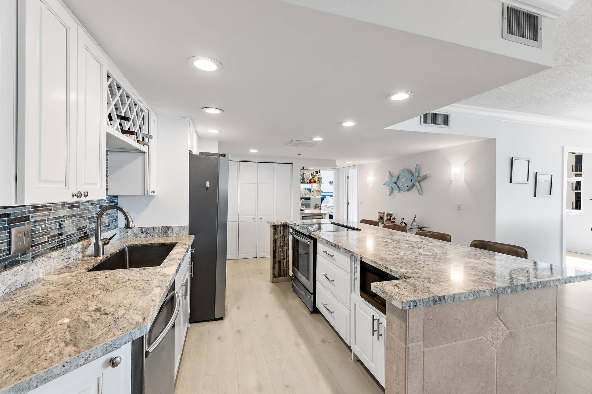 5440 N OCEAN Drive, #PH205, Singer Island, FL 33404 045-5440NOceanDr-PH205-SingerIsland-FULL