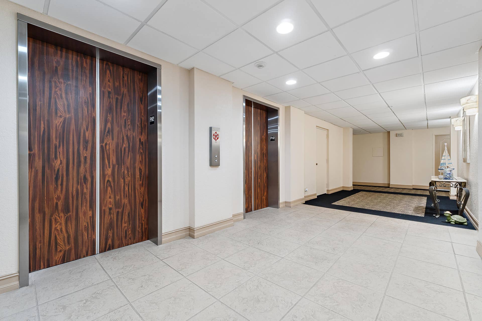 5440 N OCEAN Drive, #PH205, Singer Island, FL 33404 029-5440NOceanDr-PH205-SingerIsland-FULL