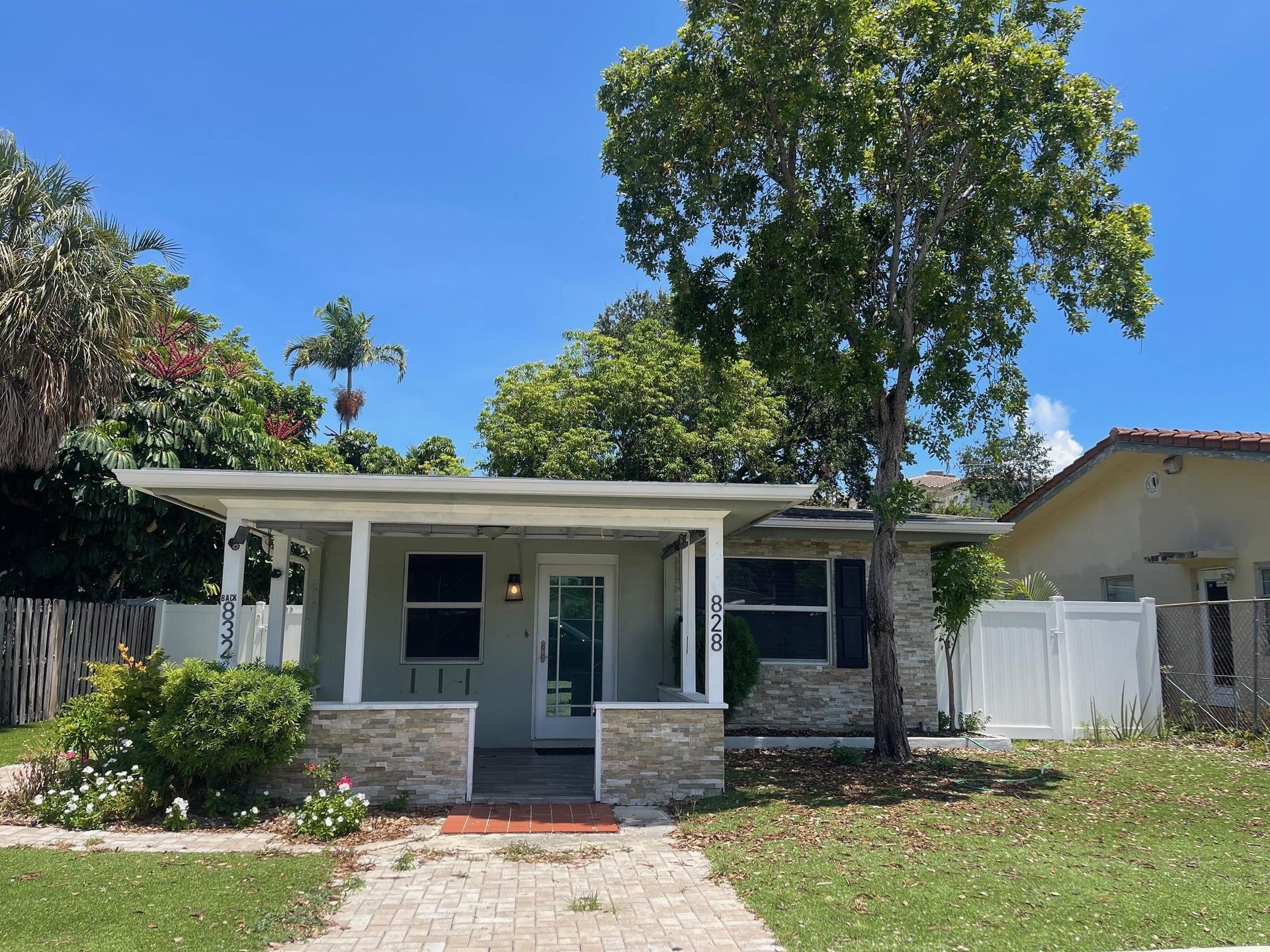 828 NE 16TH Avenue, Fort Lauderdale, Fort Lauderdale, FL 33304 Photo 1