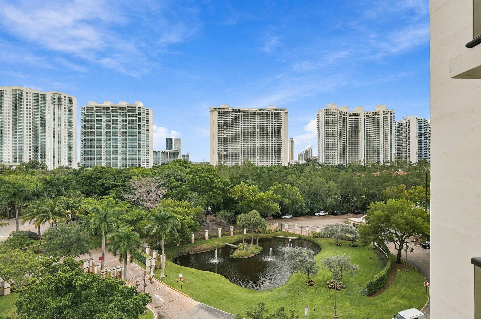 18181 NE 31ST Court, #804, Aventura, FL 33160 18_dsc07810