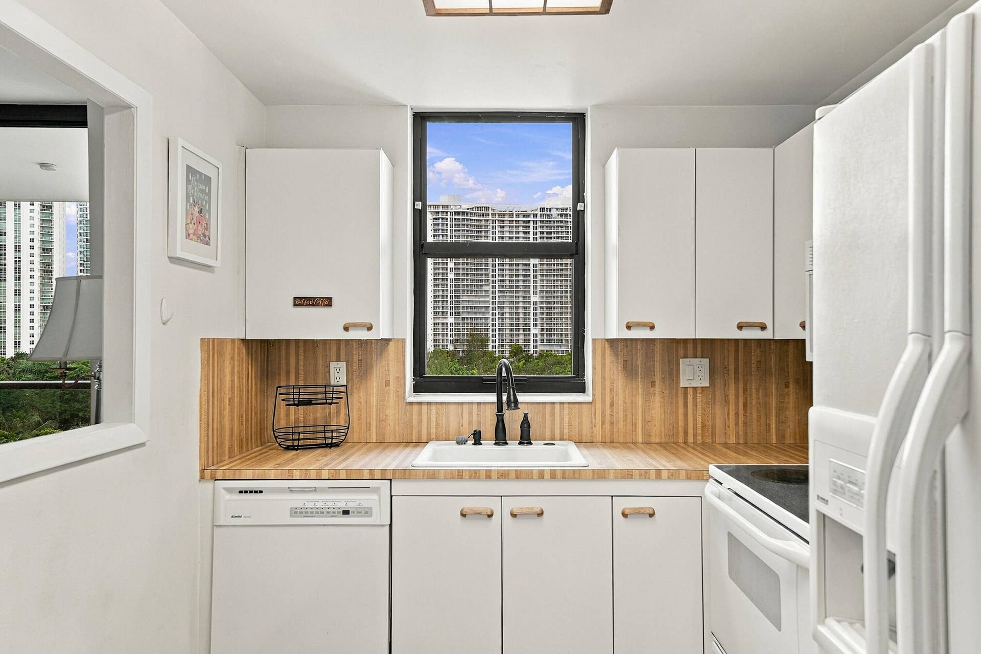 18181 NE 31ST Court, #804, Aventura, FL 33160 05_dsc07735