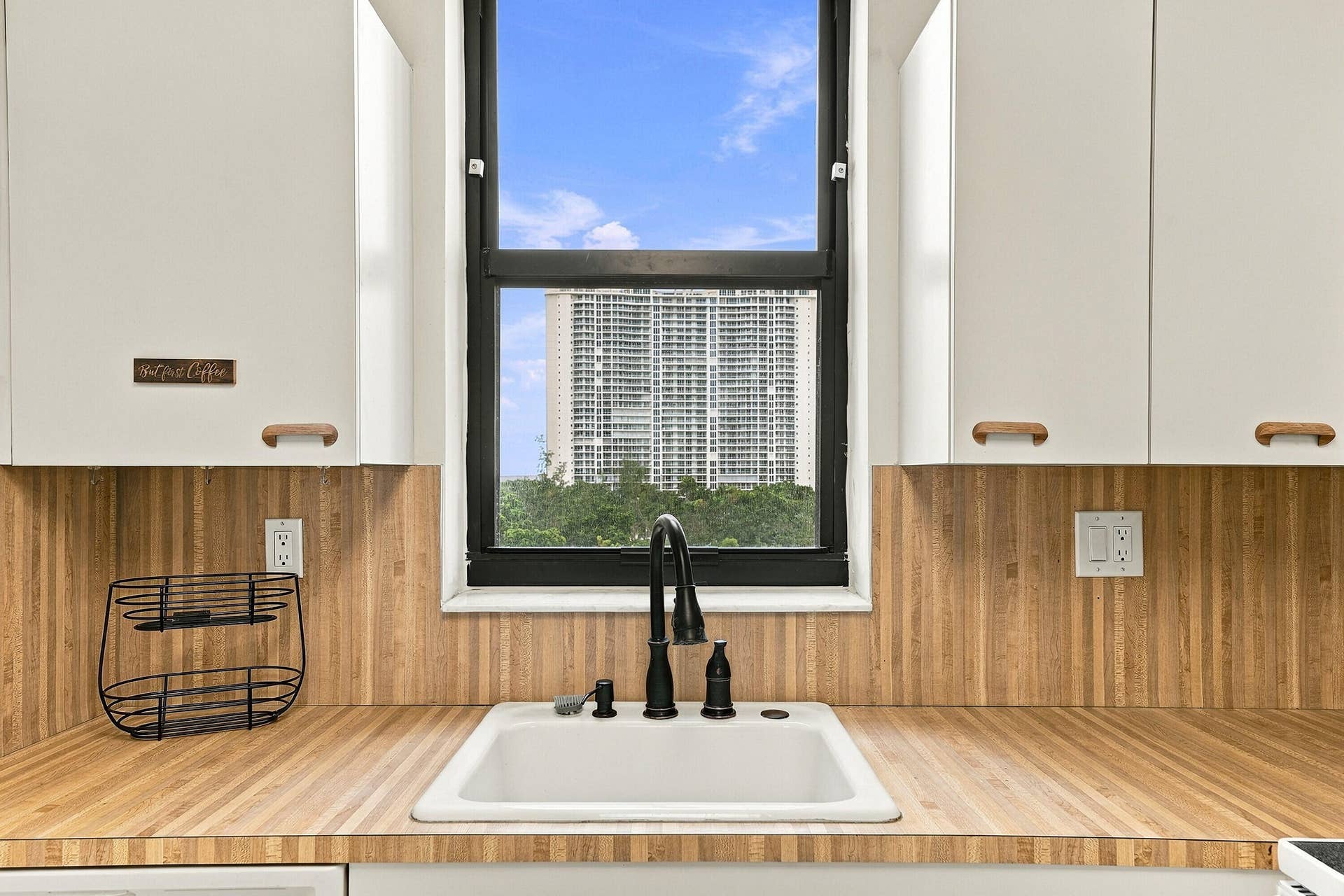 18181 NE 31ST Court, #804, Aventura, FL 33160 08_dsc07750