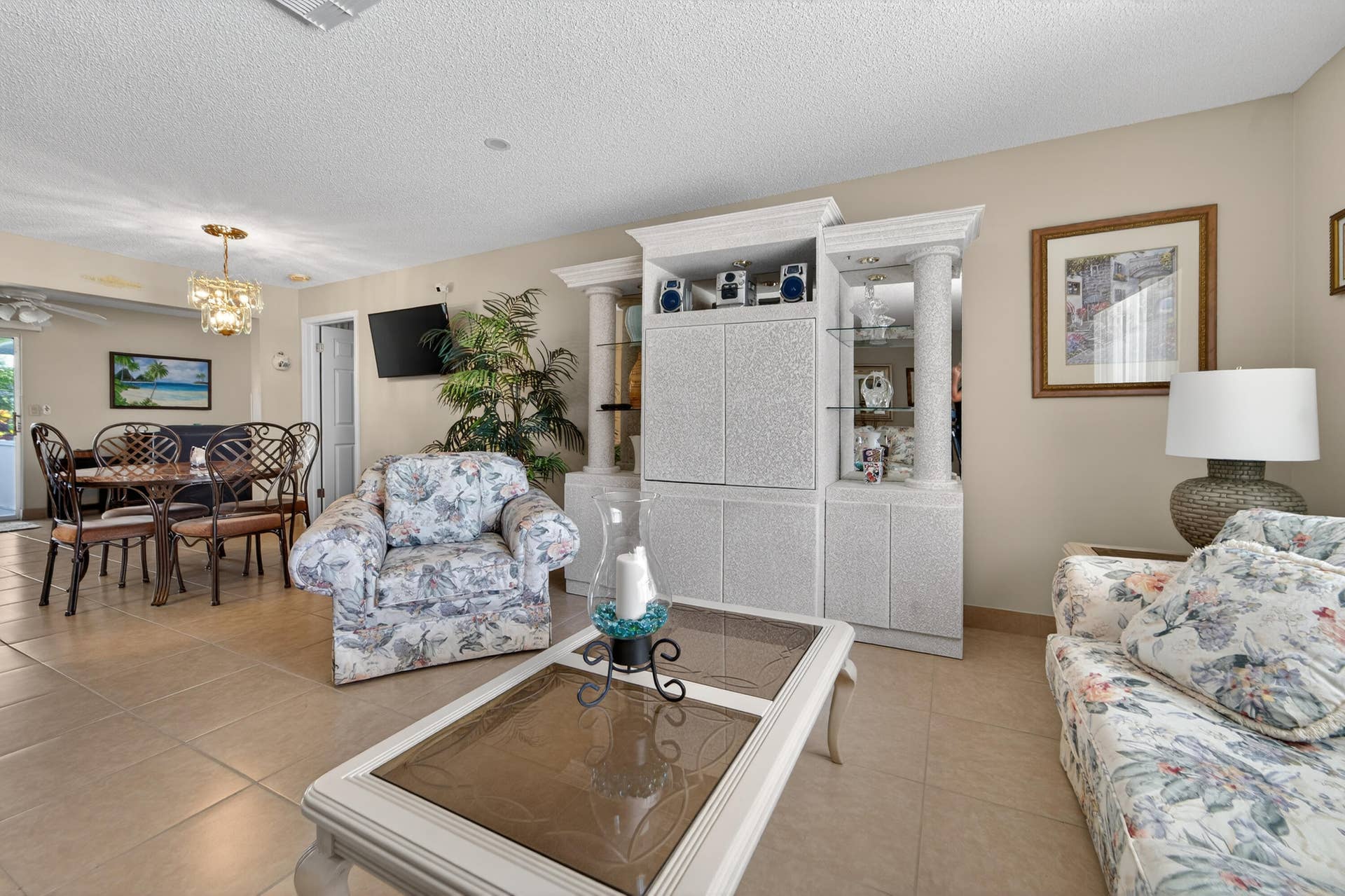 1601 SW 18TH Street SW, Boynton Beach, FL 33426 Living Room