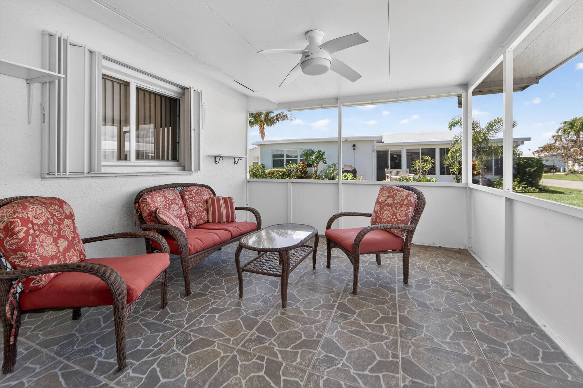 1601 SW 18TH Street SW, Boynton Beach, FL 33426 Screened Back Porch