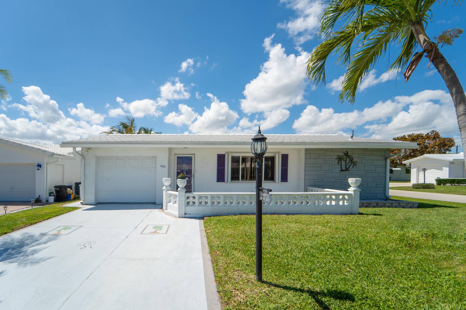 1601 SW 18TH Street SW, Boynton Beach, FL 33426 Front Double Driveway