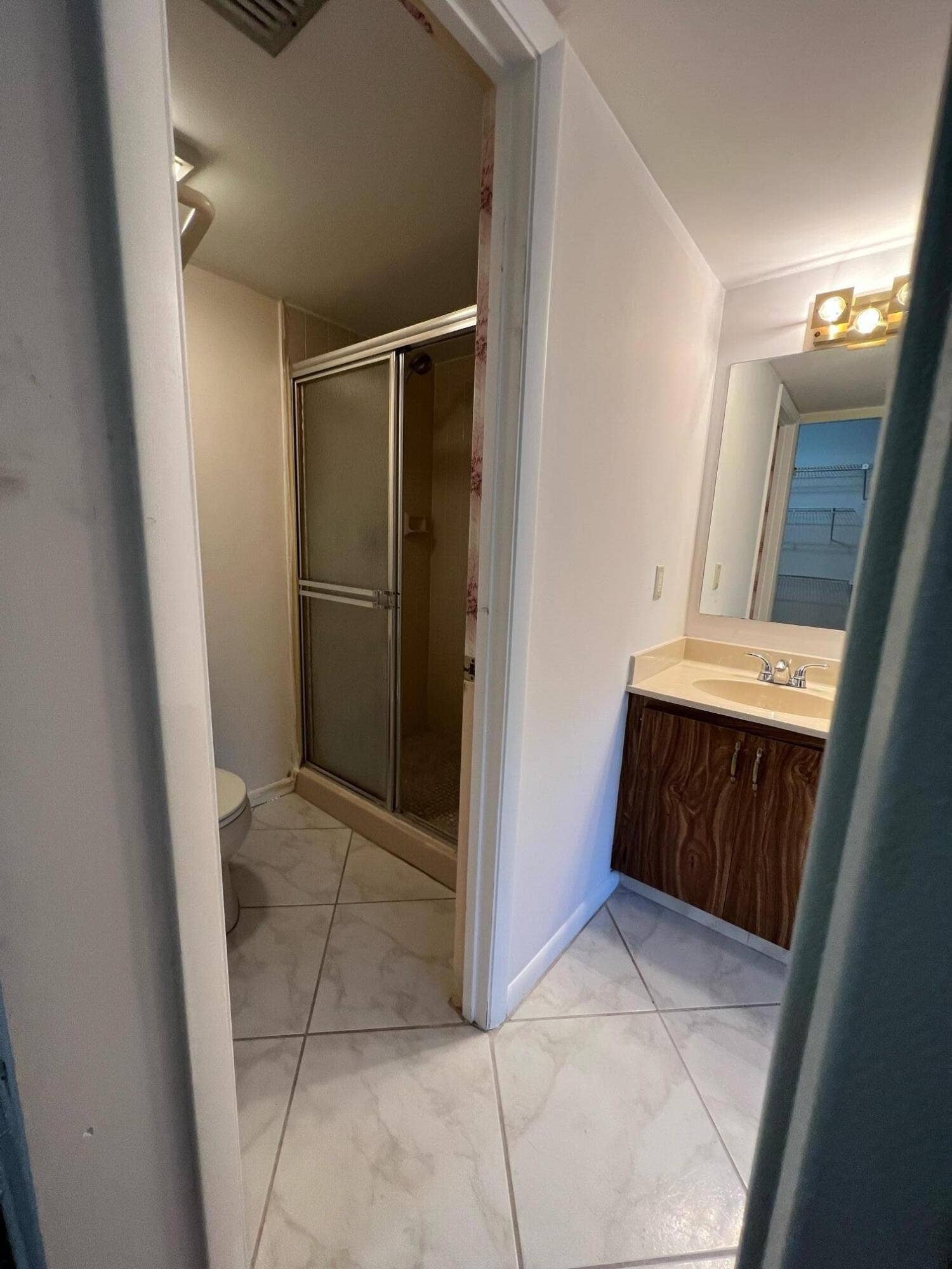3516 WHITEHALL Drive, #106, West Palm Beach, West Palm Beach, FL 33401 image5 (1)