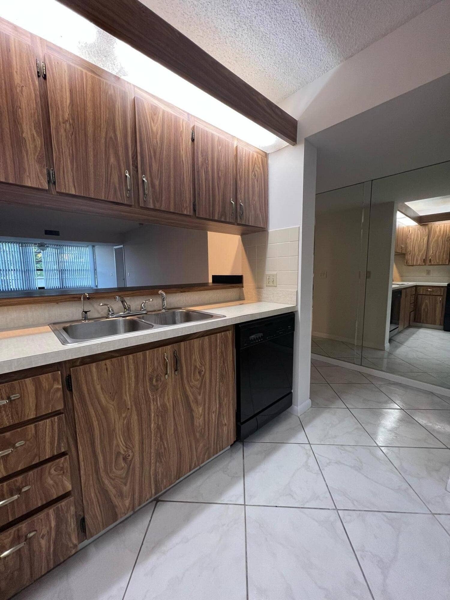 3516 WHITEHALL Drive, #106, West Palm Beach, West Palm Beach, FL 33401 image1 (5)