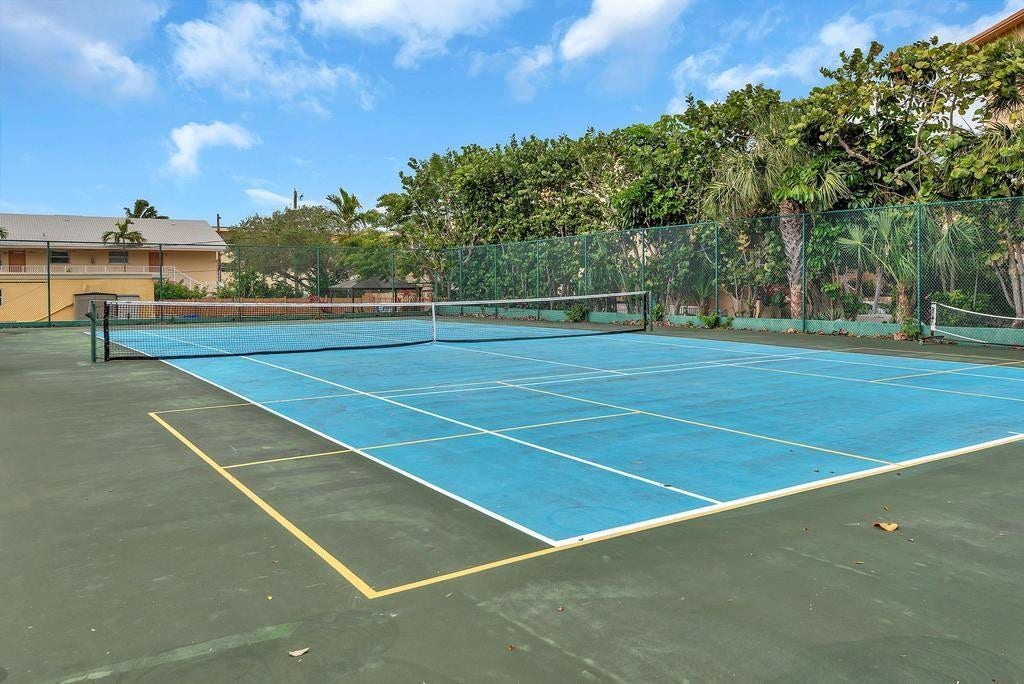 Tennis court