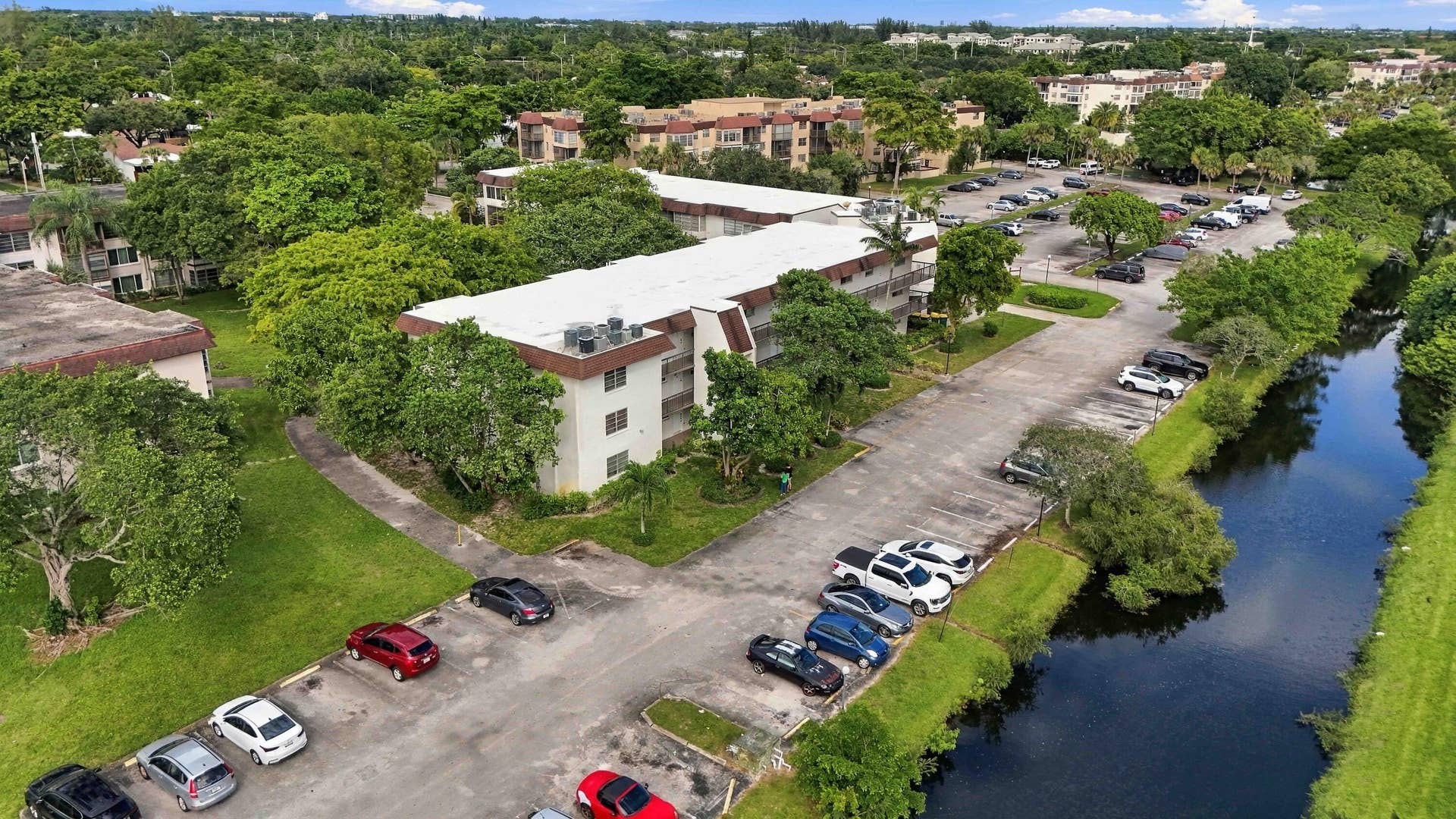 7400 NW 17TH Street, #202, Plantation, FL 33313 LopezProductions 28