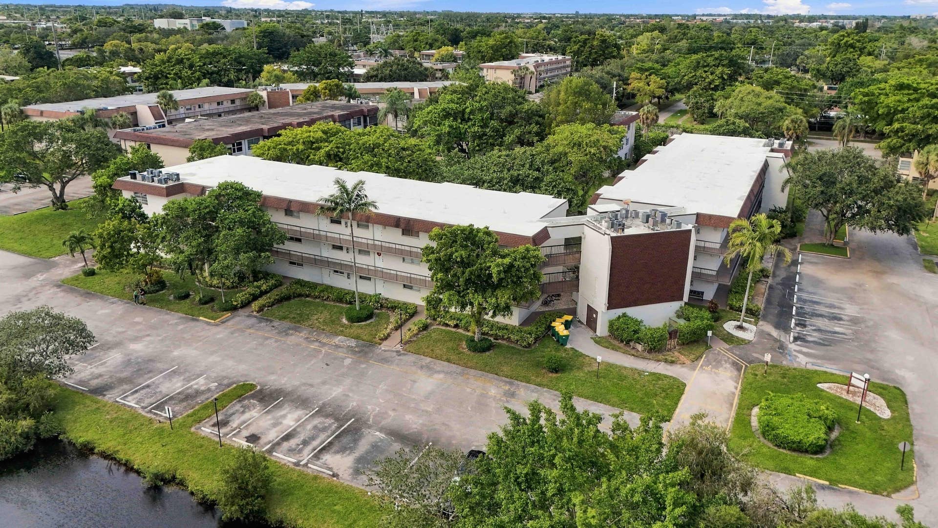 7400 NW 17TH Street, #202, Plantation, FL 33313 LopezProductions 29