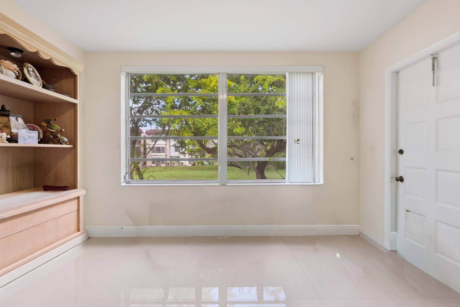 7400 NW 17TH Street, #202, Plantation, FL 33313 LopezProductions 08