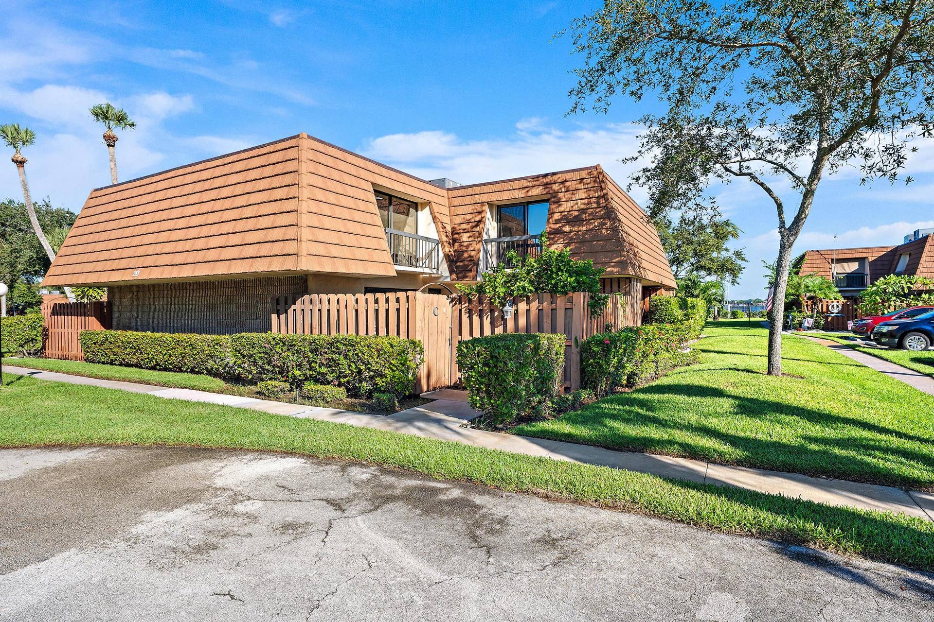 825 CENTER Street, #20C, Jupiter, FL 33458 825 Center St 20C-1