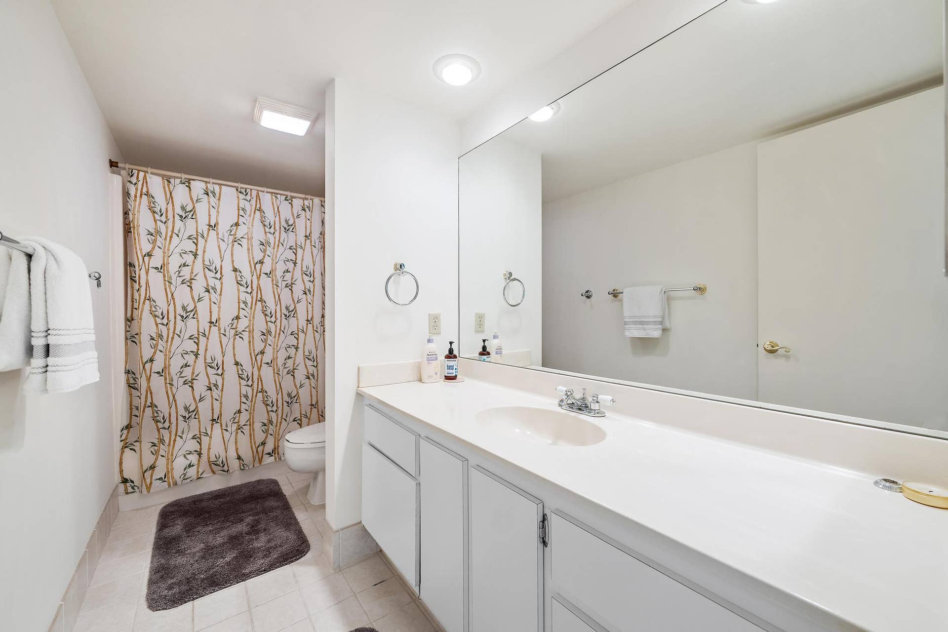 825 CENTER Street, #20C, Jupiter, FL 33458 825 Center St 20C-15