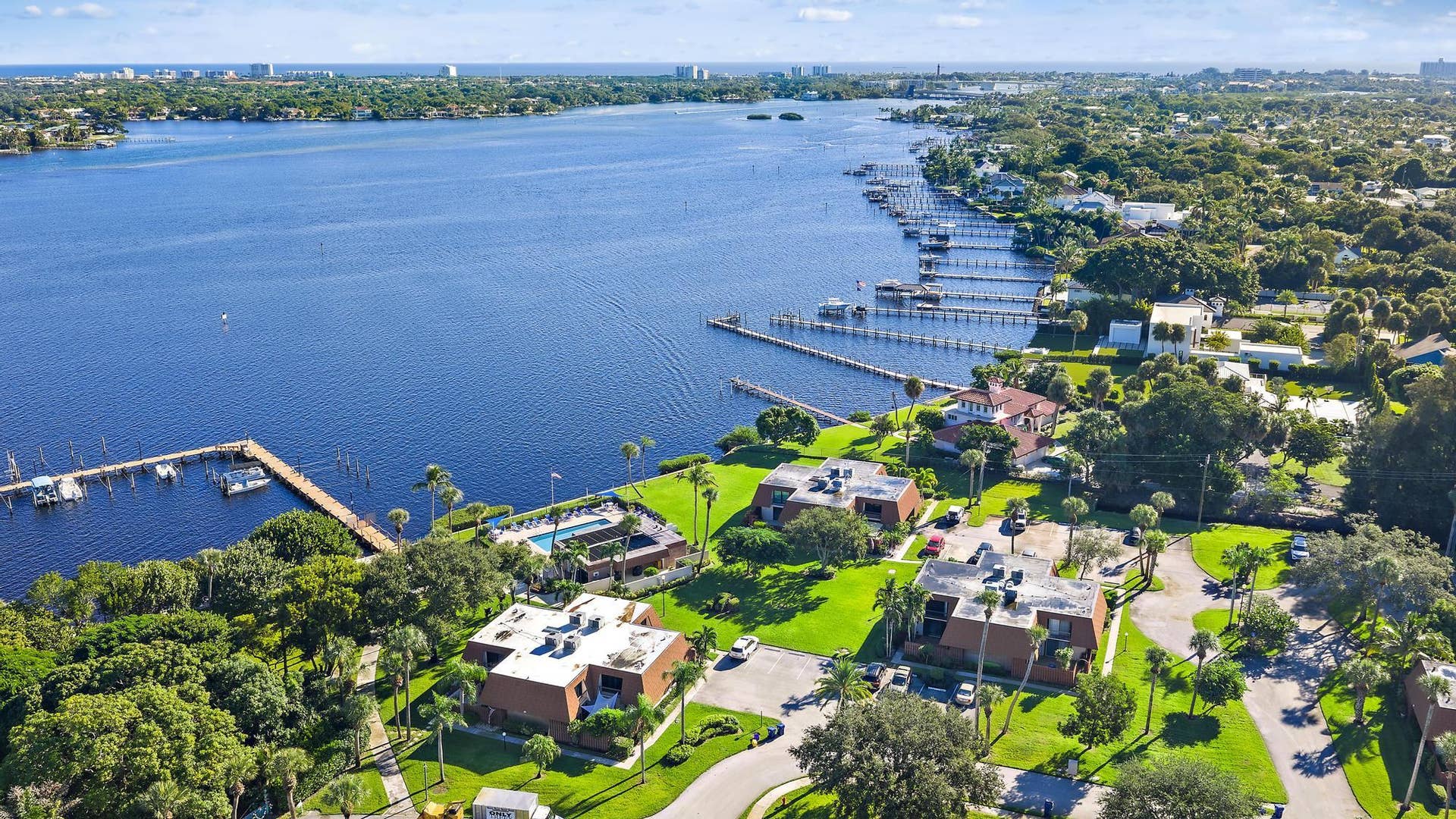 825 CENTER Street, #20C, Jupiter, FL 33458 825 Center St 20C-22