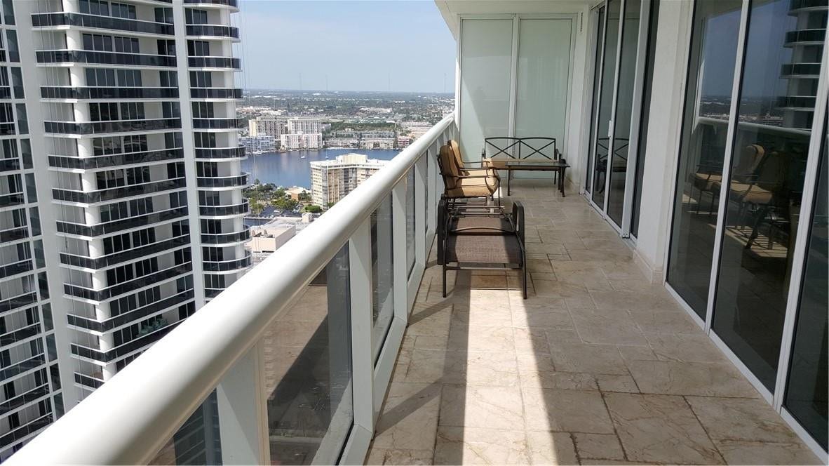 1830 S Ocean Drive, #3502, Hallandale Beach, FL 33009 Balcony