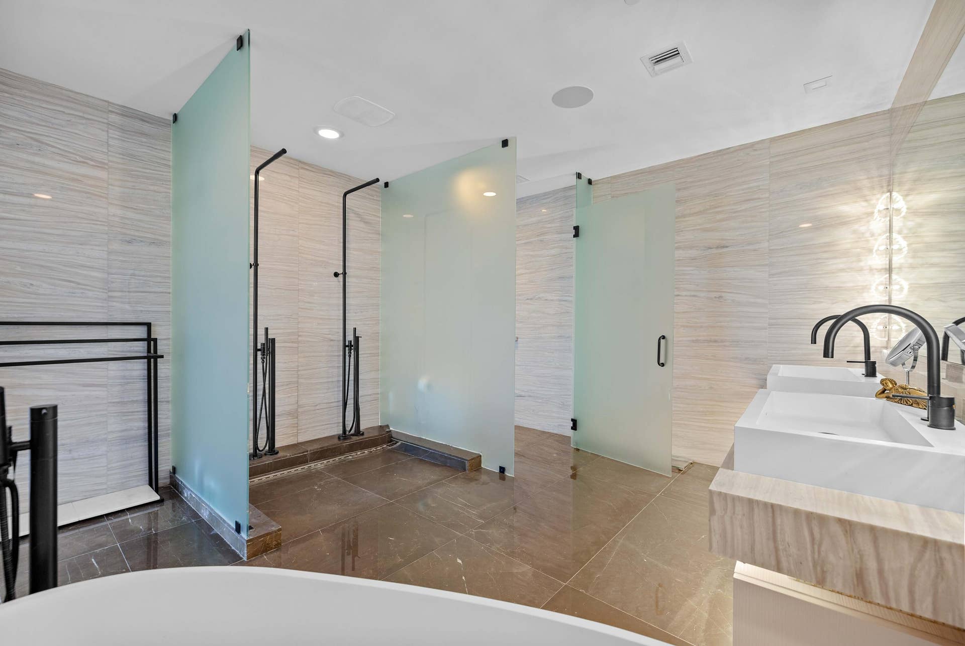 2200 N OCEAN Boulevard, #S1402, Fort Lauderdale, FL 33305 Separate Tub & Shower