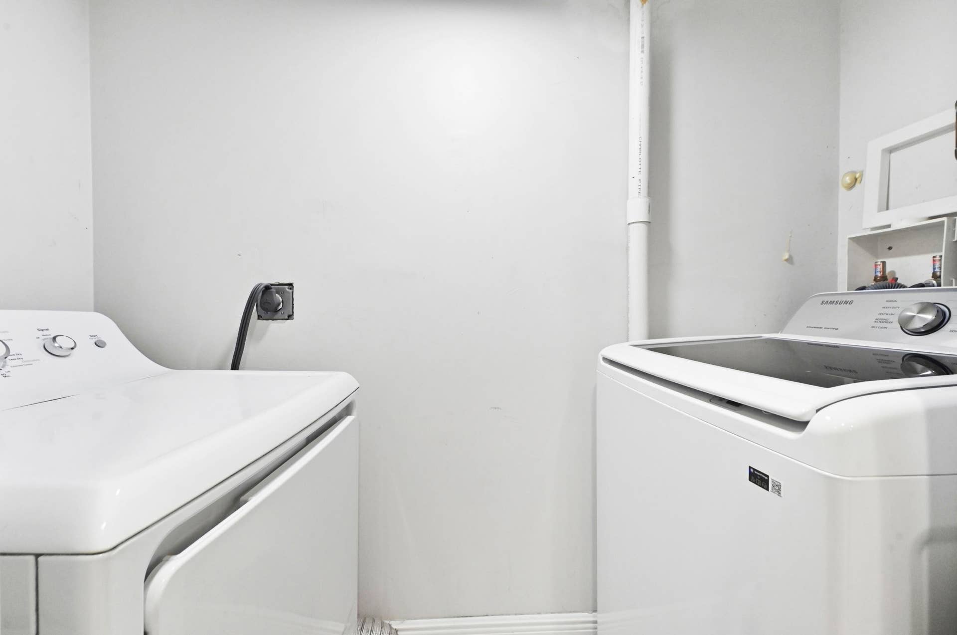 12 Laundry room 01