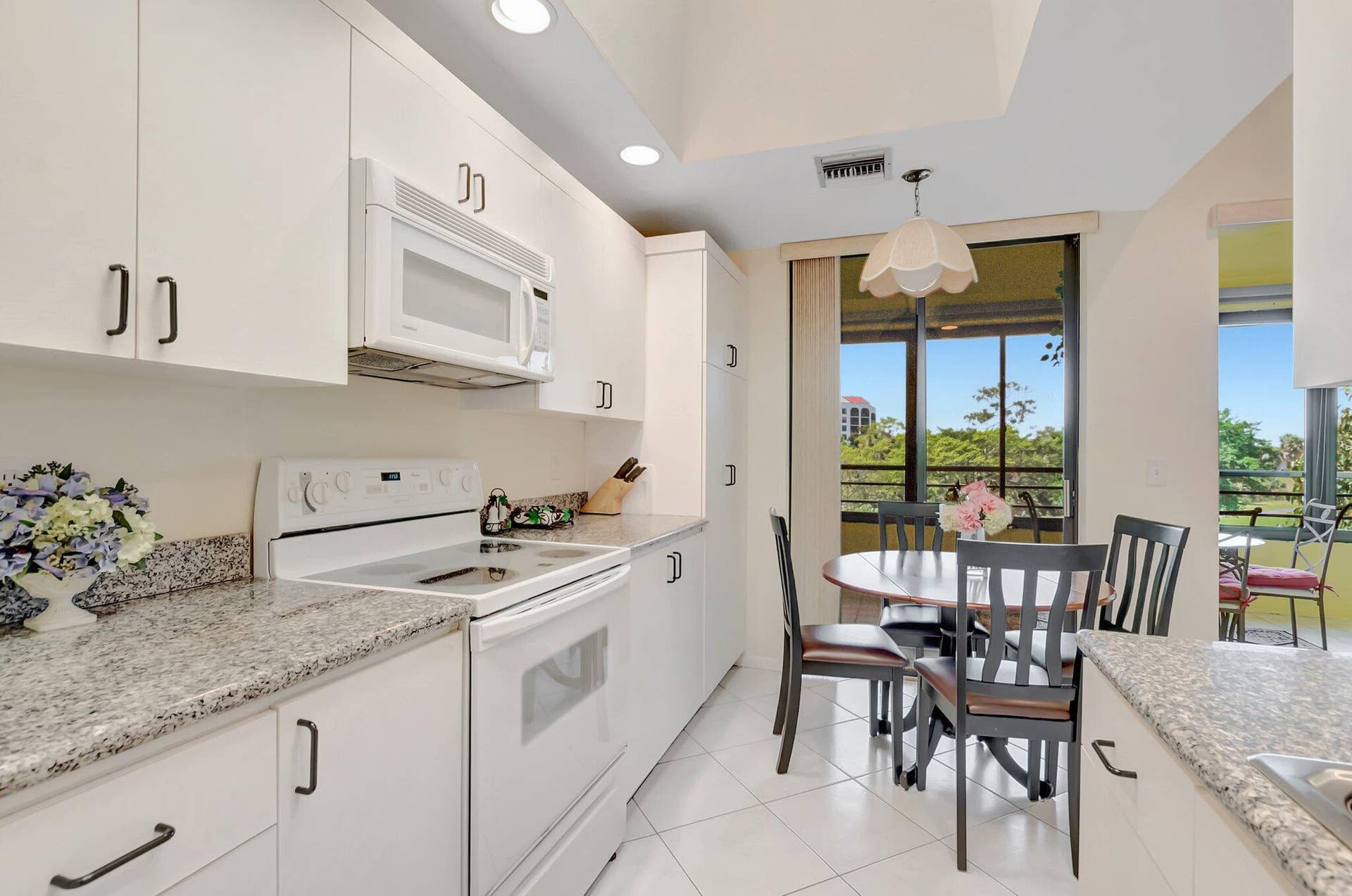 7472 La Paz Boulevard, #302, Boca Raton, Boca Raton, FL 33433 Kitchen