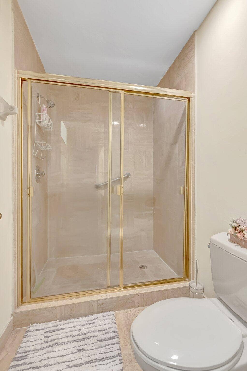 7472 La Paz Boulevard, #302, Boca Raton, Boca Raton, FL 33433 Master shower