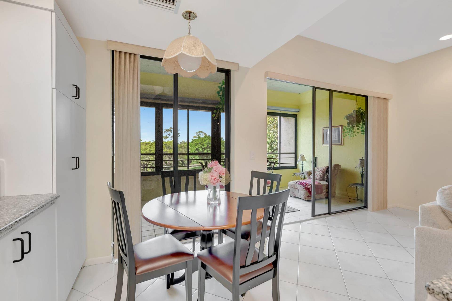 7472 La Paz Boulevard, #302, Boca Raton, Boca Raton, FL 33433 Breakfast area
