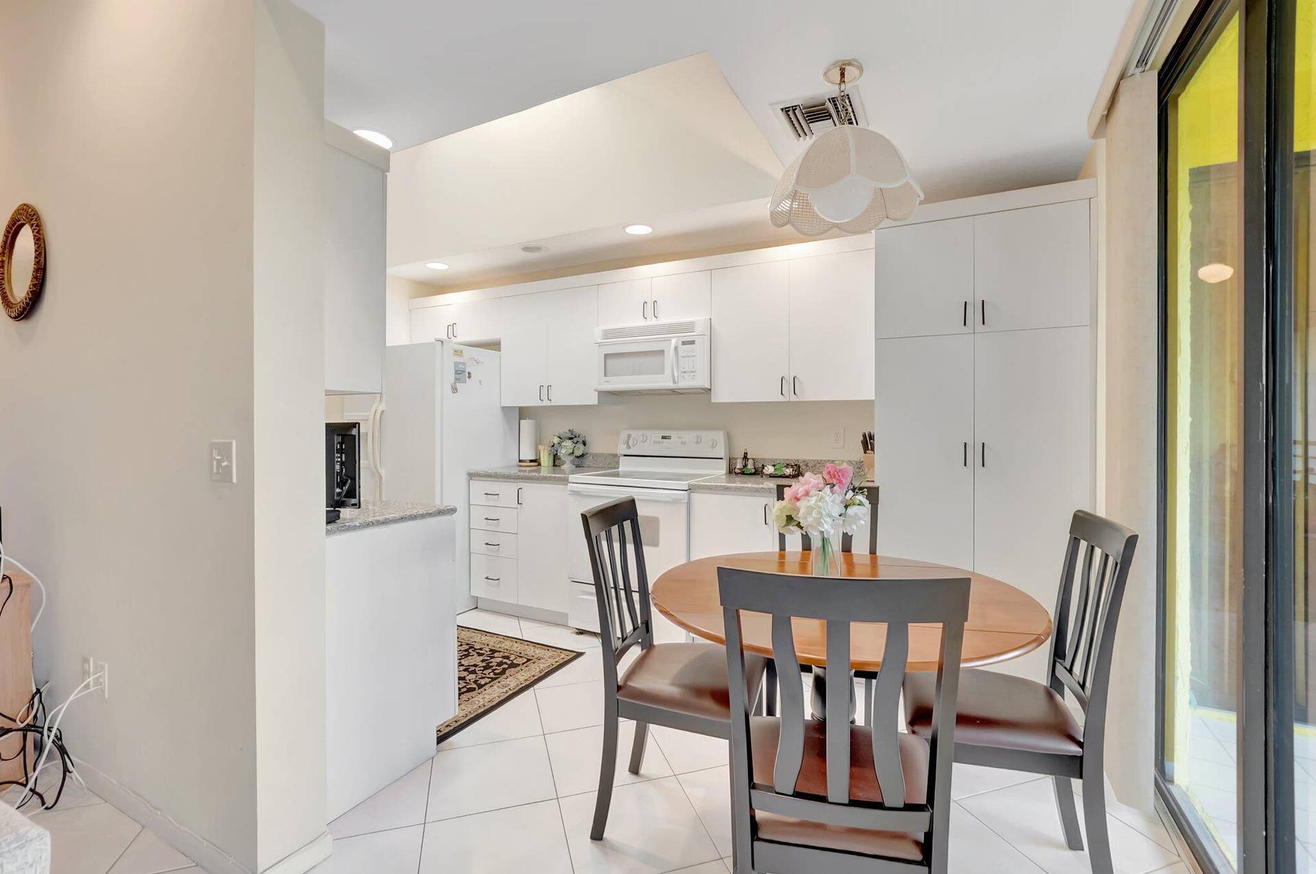 7472 La Paz Boulevard, #302, Boca Raton, Boca Raton, FL 33433 Breakfast area