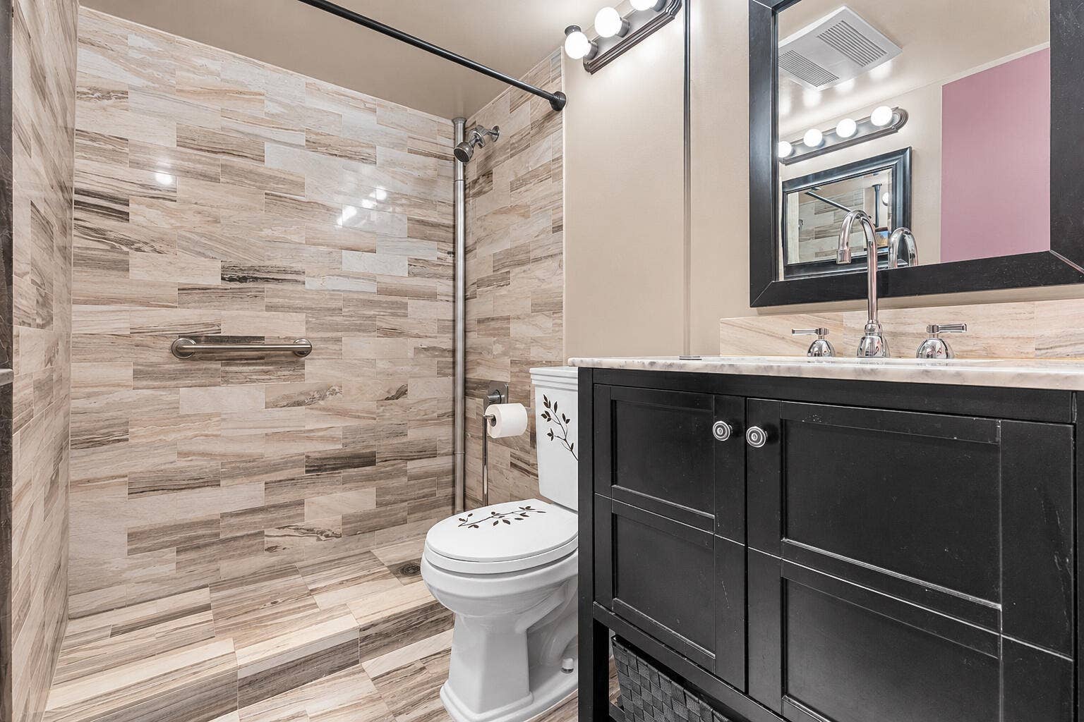 66 Lyndhurst C, Deerfield Beach, FL 33442 7E8B5837-D725-4ABB-BC46-0B34013484E5