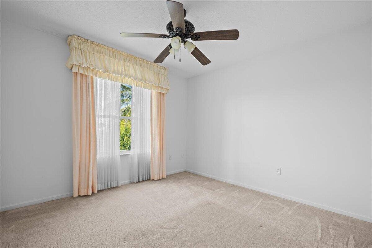 7639 Northtree Club Drive, Greenacres, FL 33467 25-LUX_6304