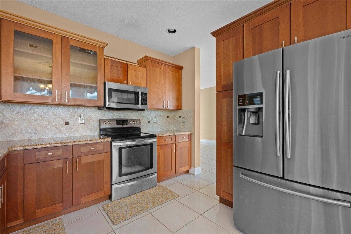 7639 Northtree Club Drive, Greenacres, FL 33467 08-LUX_6169