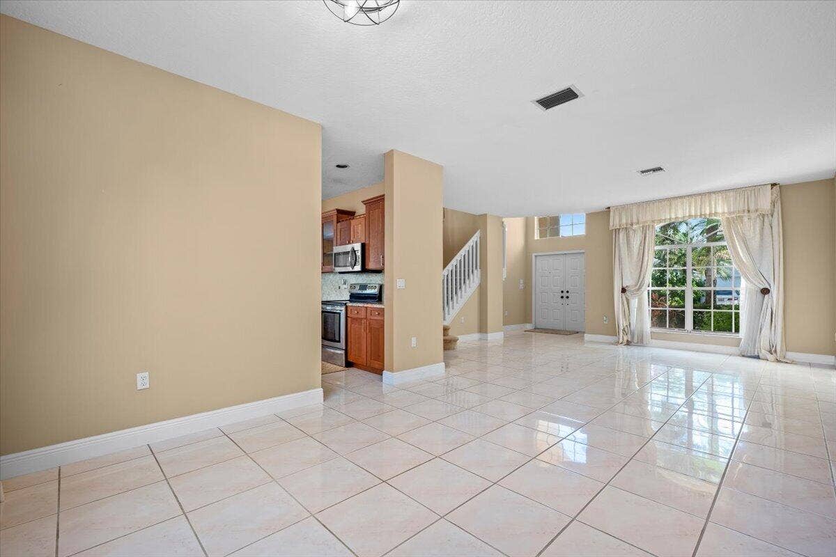 7639 Northtree Club Drive, Greenacres, FL 33467 06-LUX_6154
