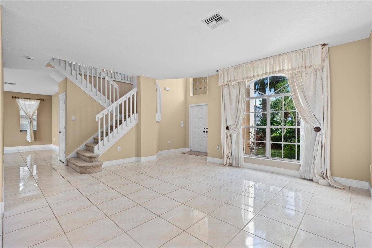7639 Northtree Club Drive, Greenacres, FL 33467 04-LUX_6139