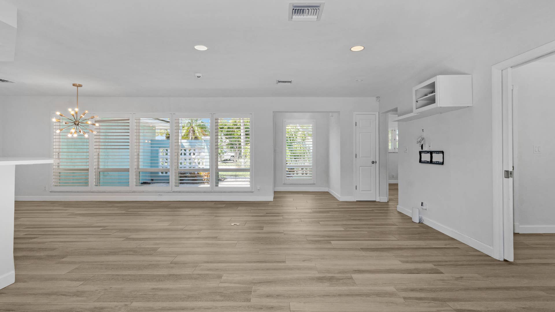 5830 NE 21ST Avenue, Fort Lauderdale, FL 33308 7_accutour_01 5830-ne-21st-ave-006