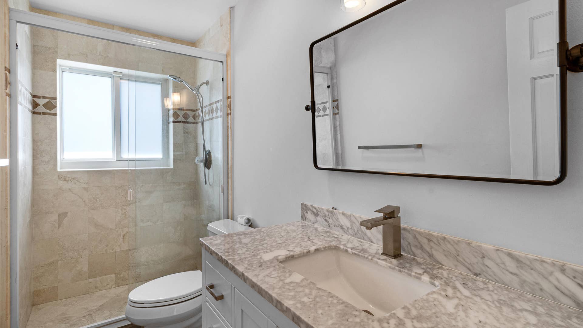 5830 NE 21ST Avenue, Fort Lauderdale, FL 33308 26_accutour_01 5830-ne-21st-ave-025